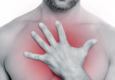 El dolor en el pecho es un síntoma de osteocondrosis de la columna torácica.