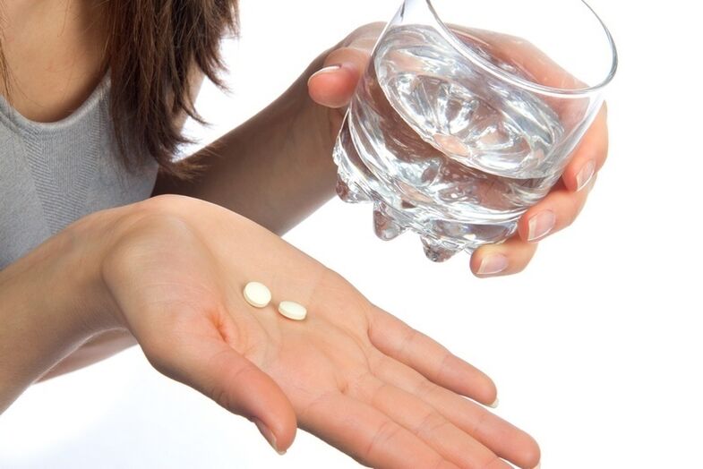 Tomar pastillas para la osteocondrosis cervical.